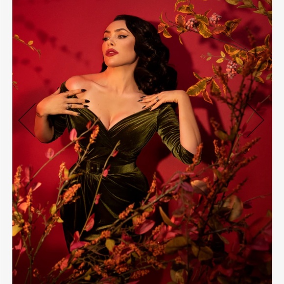 Micheline Pitt Starlet Wiggle Olive Green Velvet XS - Picture 4 of 4